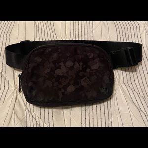 LuLuLemon Black Camo Everywhere Belt Bag/ Fanny Pack